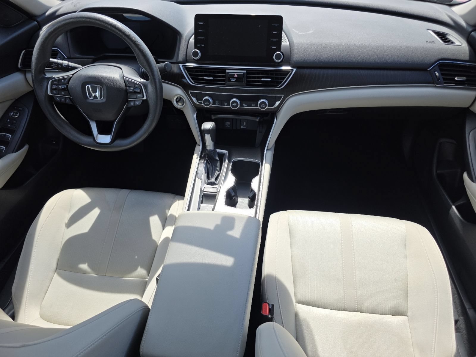 Used 2018 Honda Accord EX image 22