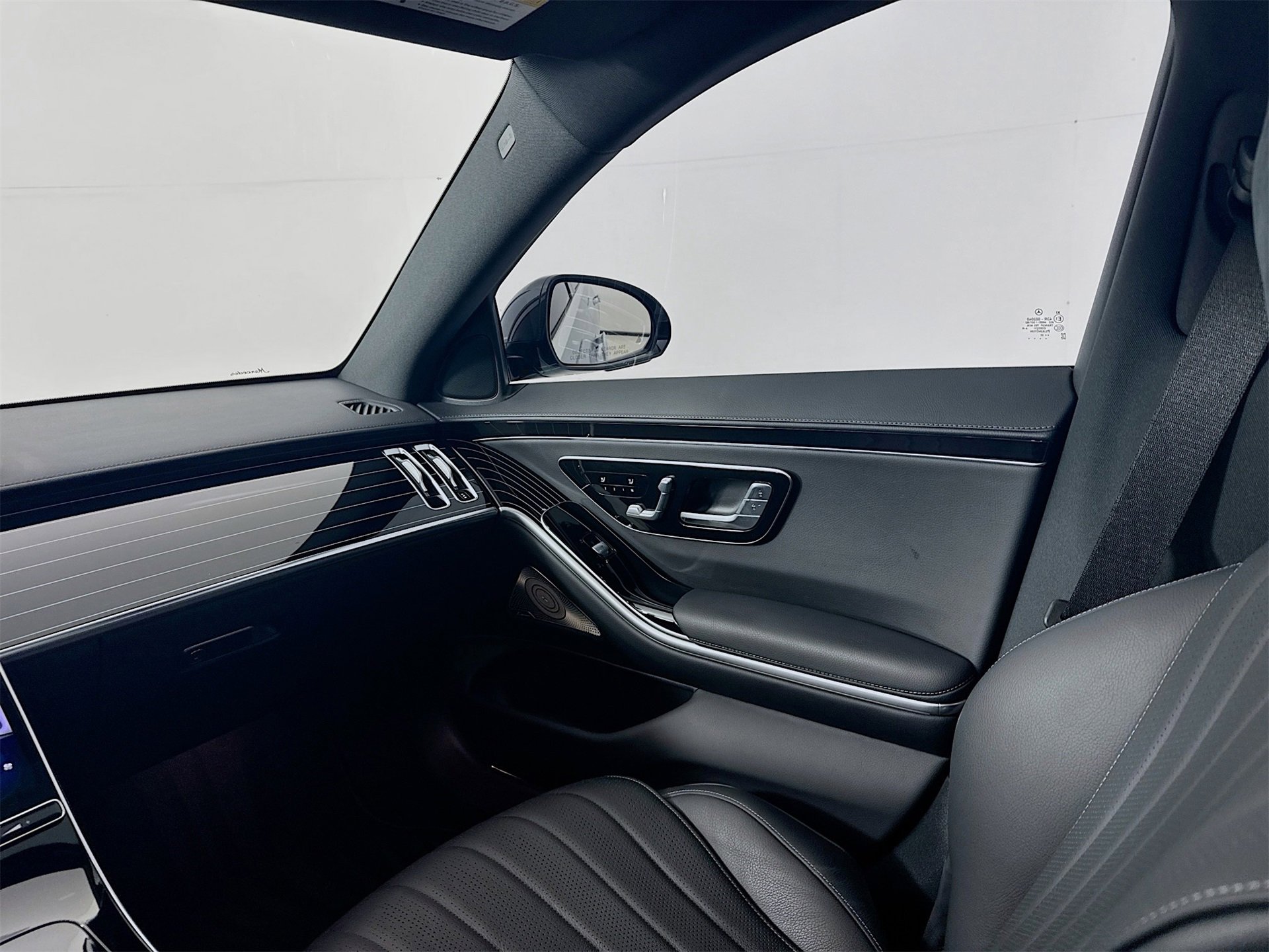 Certified 2022 Mercedes-Benz S 500 4MATIC image 26