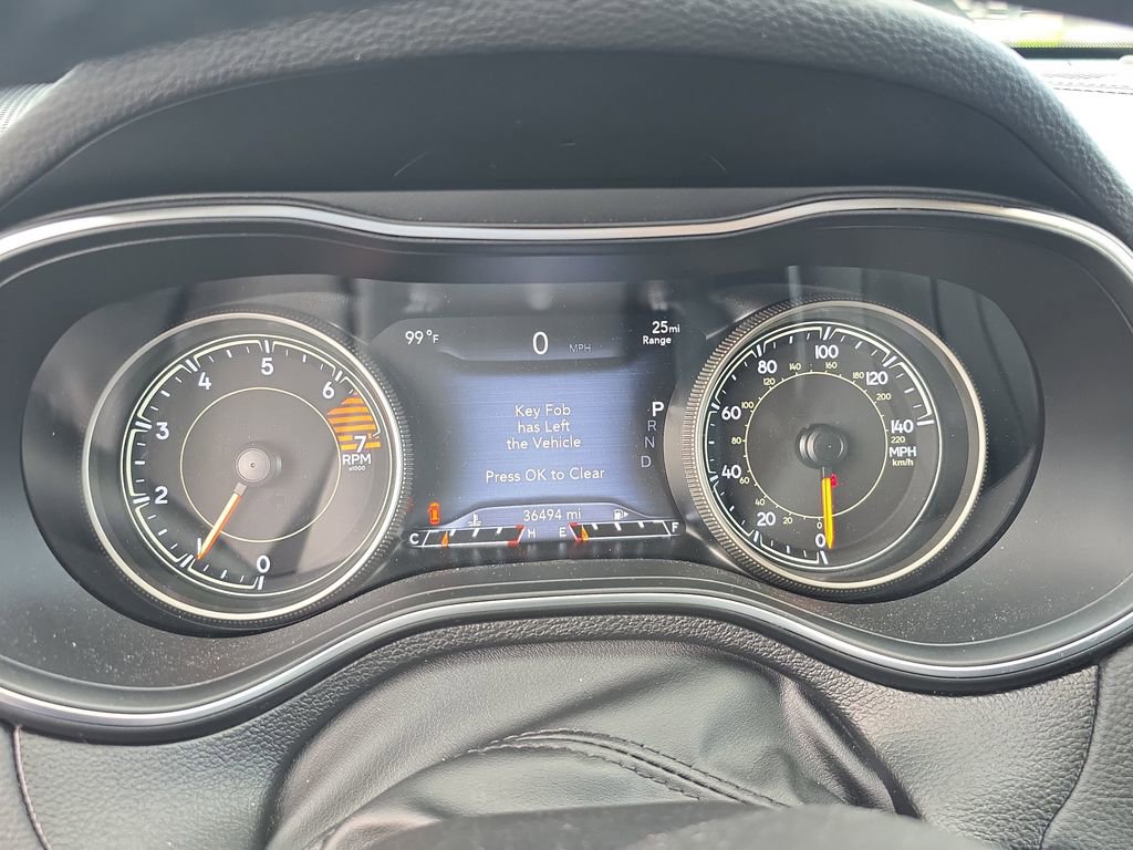 Used 2019 Jeep Cherokee Limited image 22