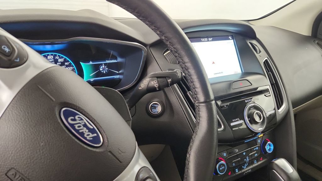 Used 2017 Ford Focus Electric Hatchback FWD image 19