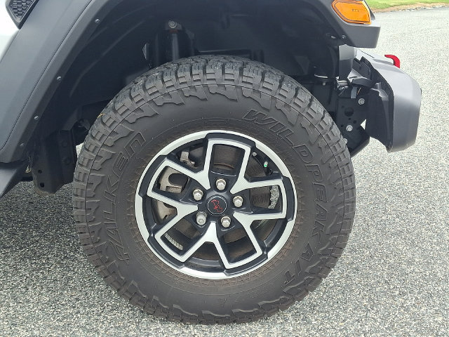 Used 2024 Jeep Gladiator Rubicon w/ Technology Group AWD/4WD image 8