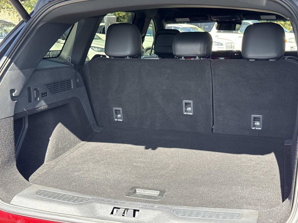 Certified 2024 Lincoln Nautilus Reserve w/ Equipment Group 203A image 11