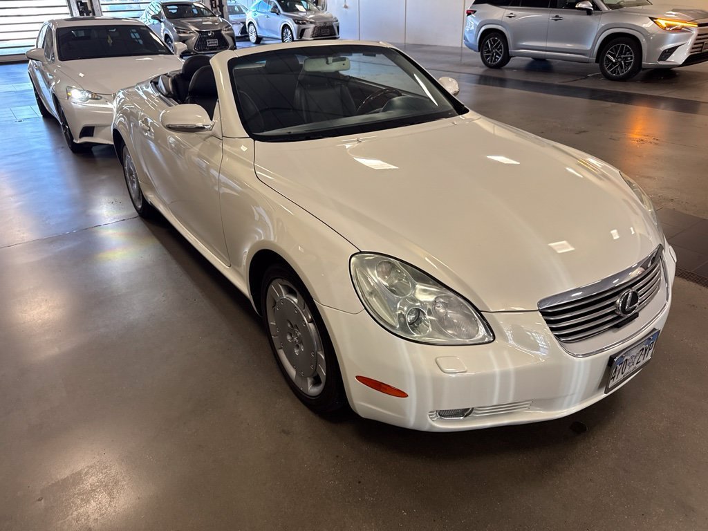 Used 2004 Lexus SC 430 Convertible RWD image 2