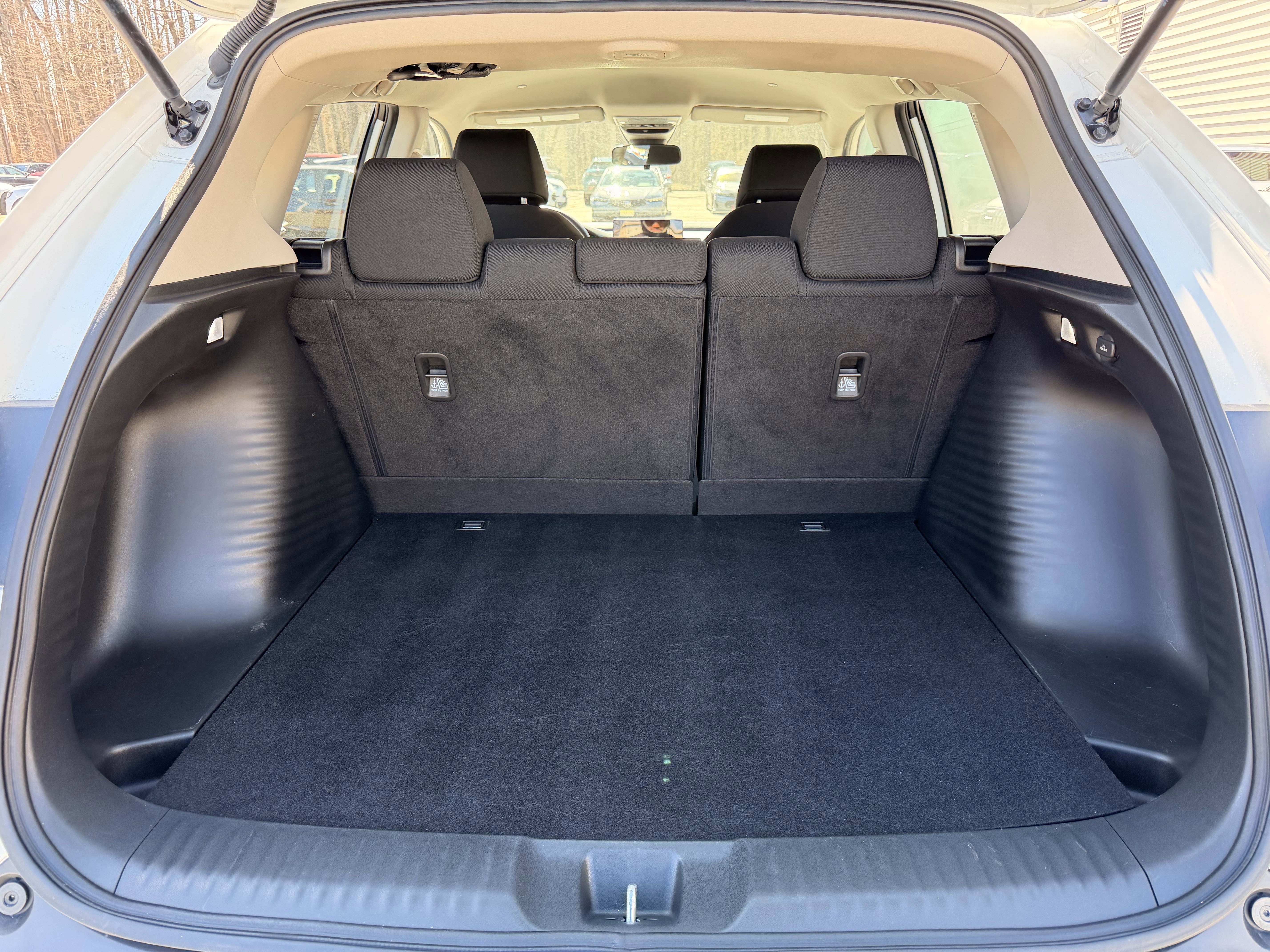 Certified 2024 Honda HR-V LX image 30