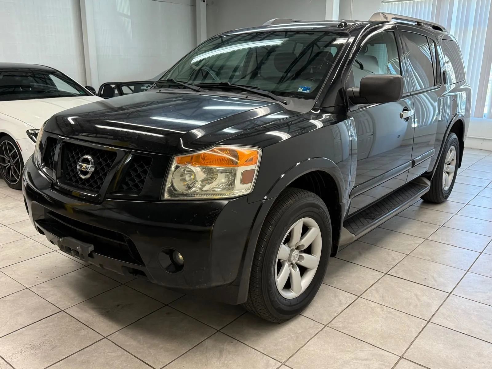 Used 2014 Nissan Armada SV image 3