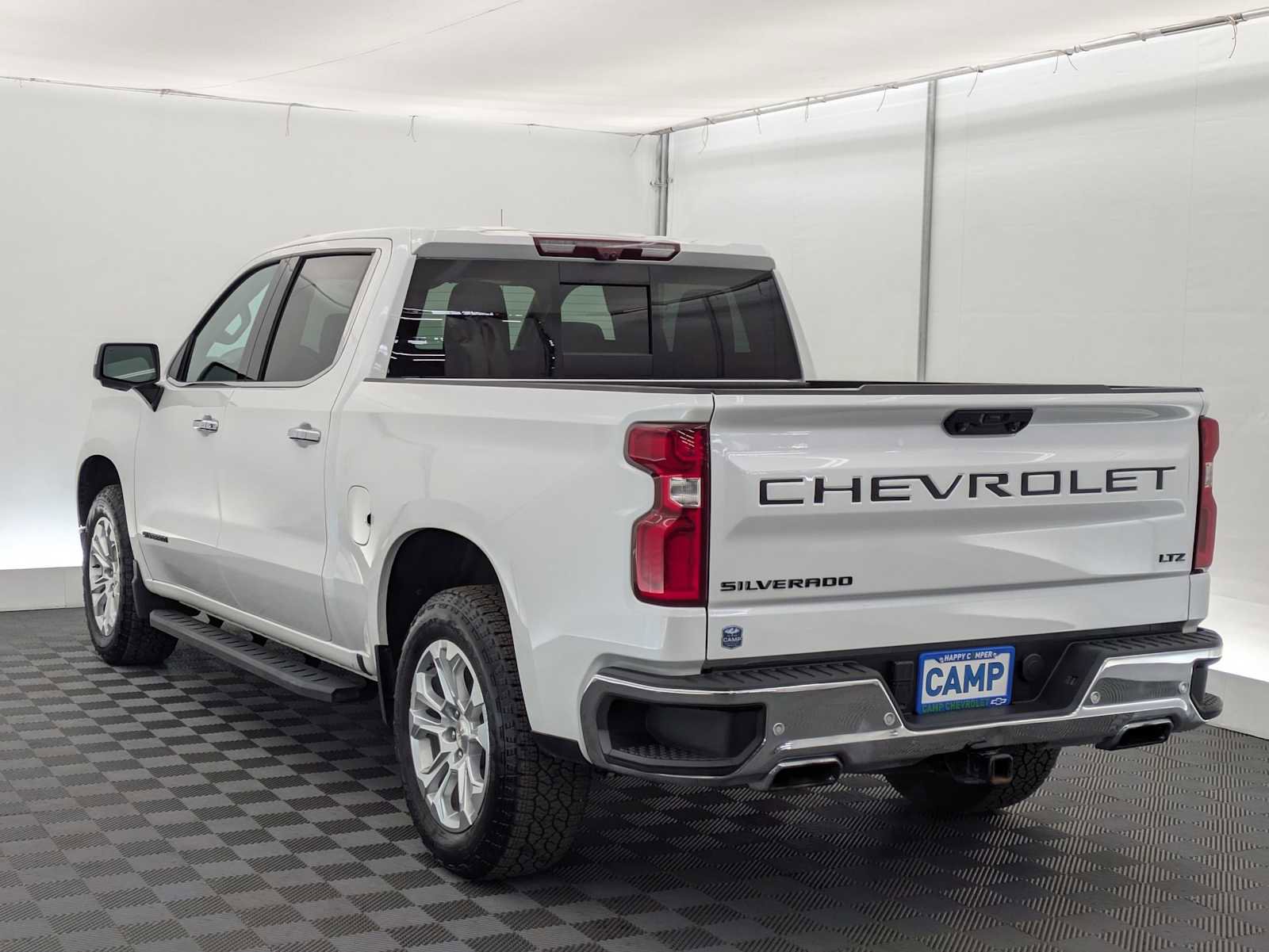 Used 2023 Chevrolet Silverado 1500 LTZ w/ LTZ Premium Package AWD/4WD image 4