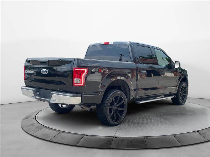 Used 2015 Ford F150 XLT image 5