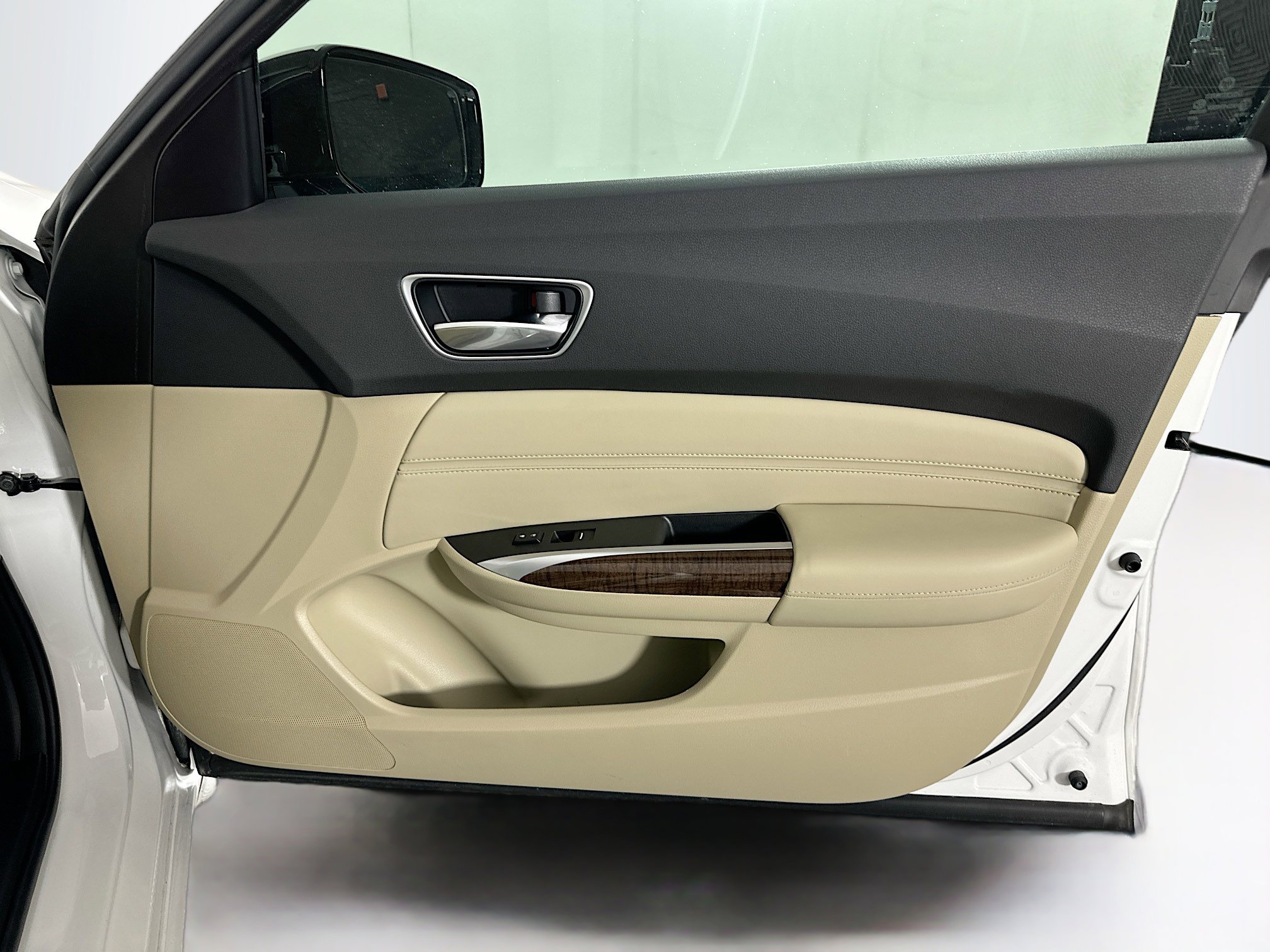 Used 2020 Acura TLX image 30