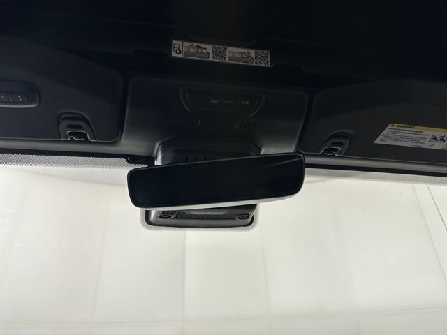 Used 2022 Jeep Wrangler Unlimited Sahara w/ Cold Weather Group image 25