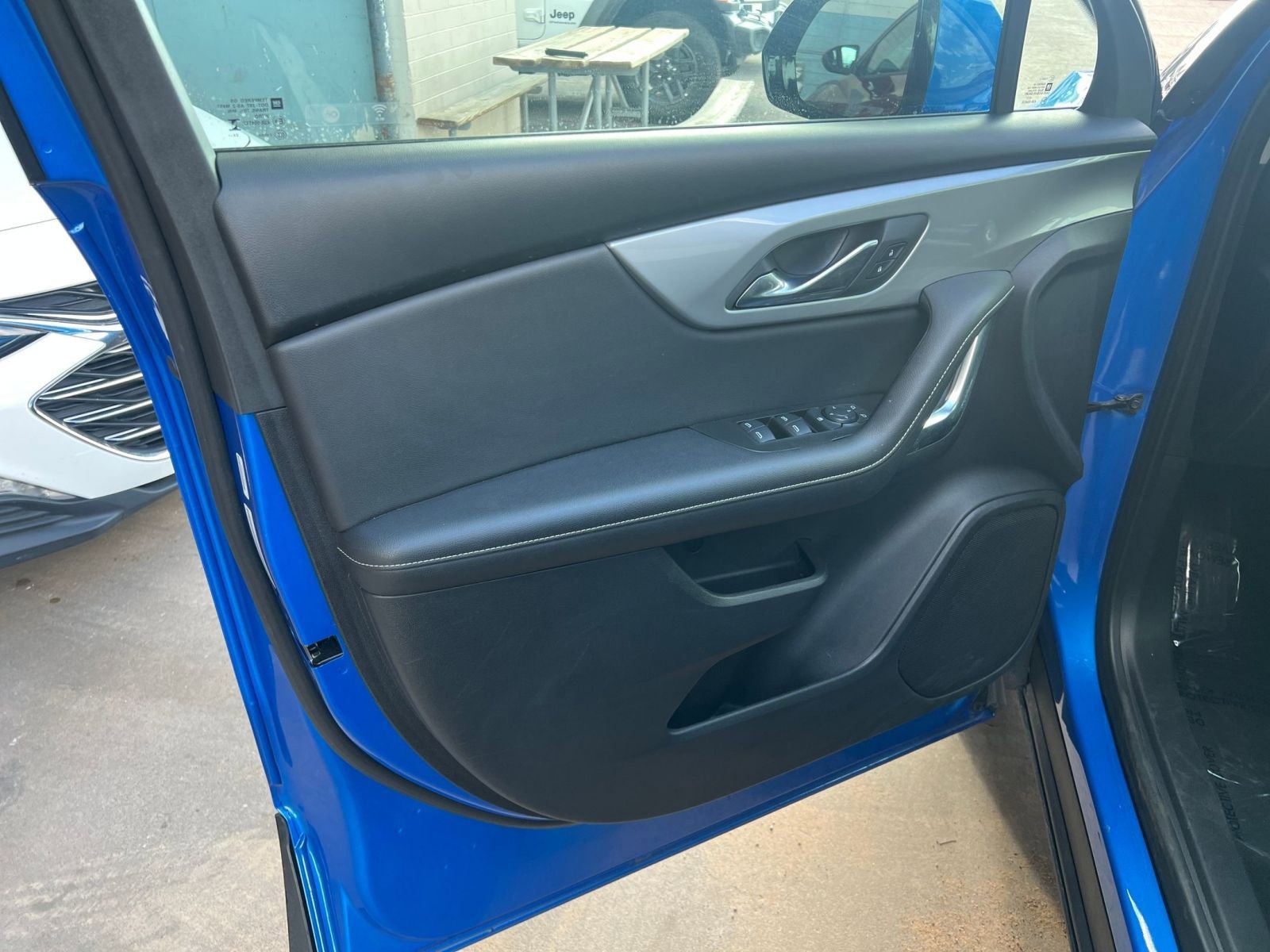 Used 2025 Chevrolet Blazer LT image 18