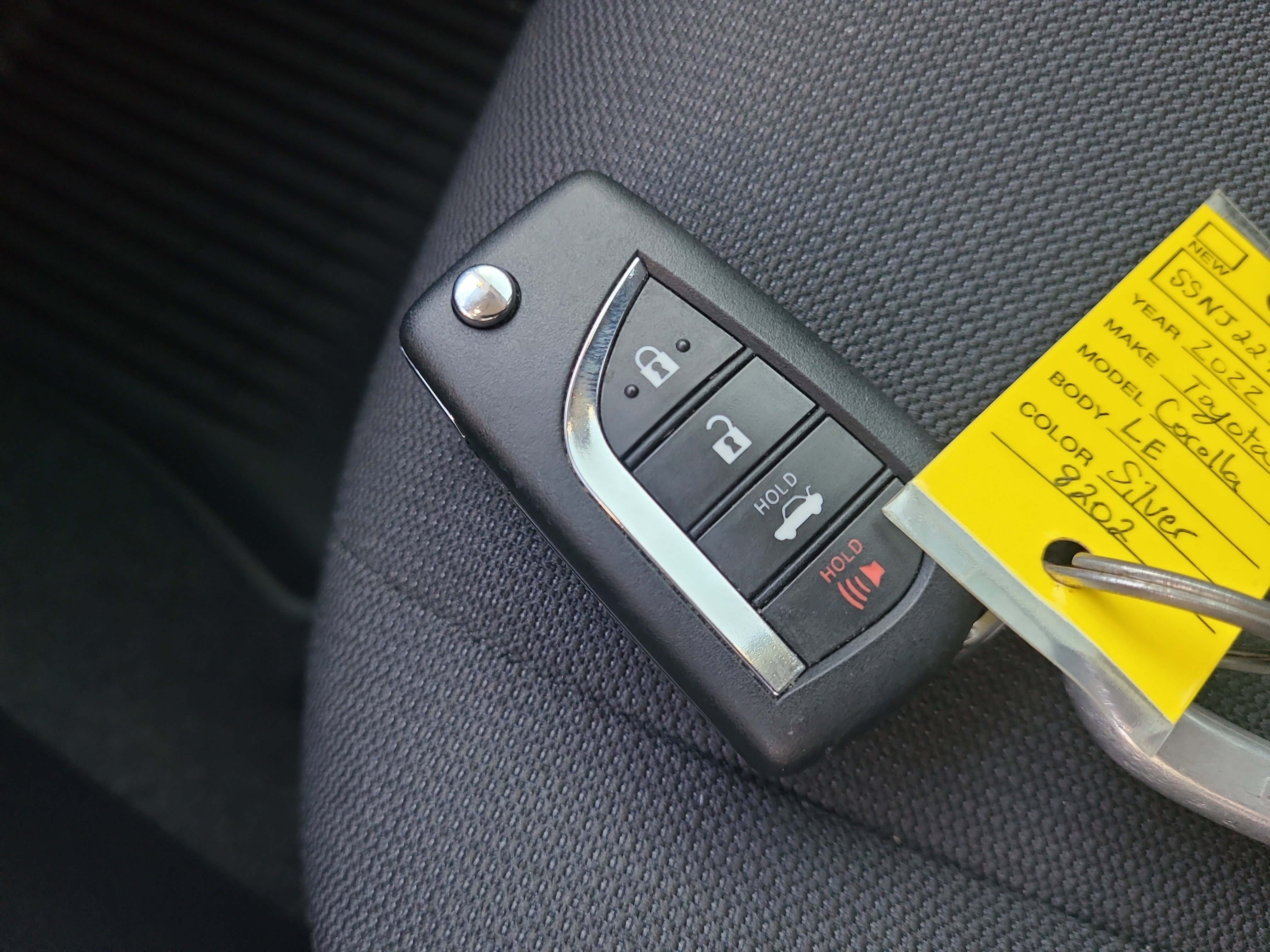 Used 2022 Toyota Corolla LE image 30