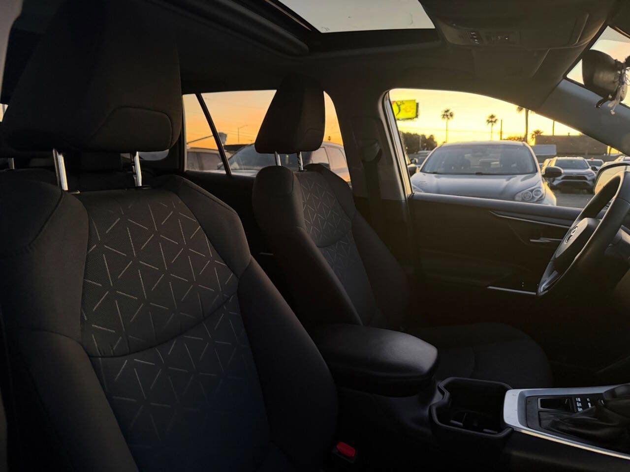 Used 2024 Toyota RAV4 XLE w/ Convenience Package image 29