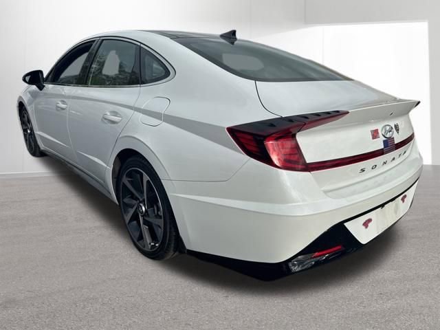 Used 2021 Hyundai Sonata SEL Plus w/ Tech Package FWD image 3
