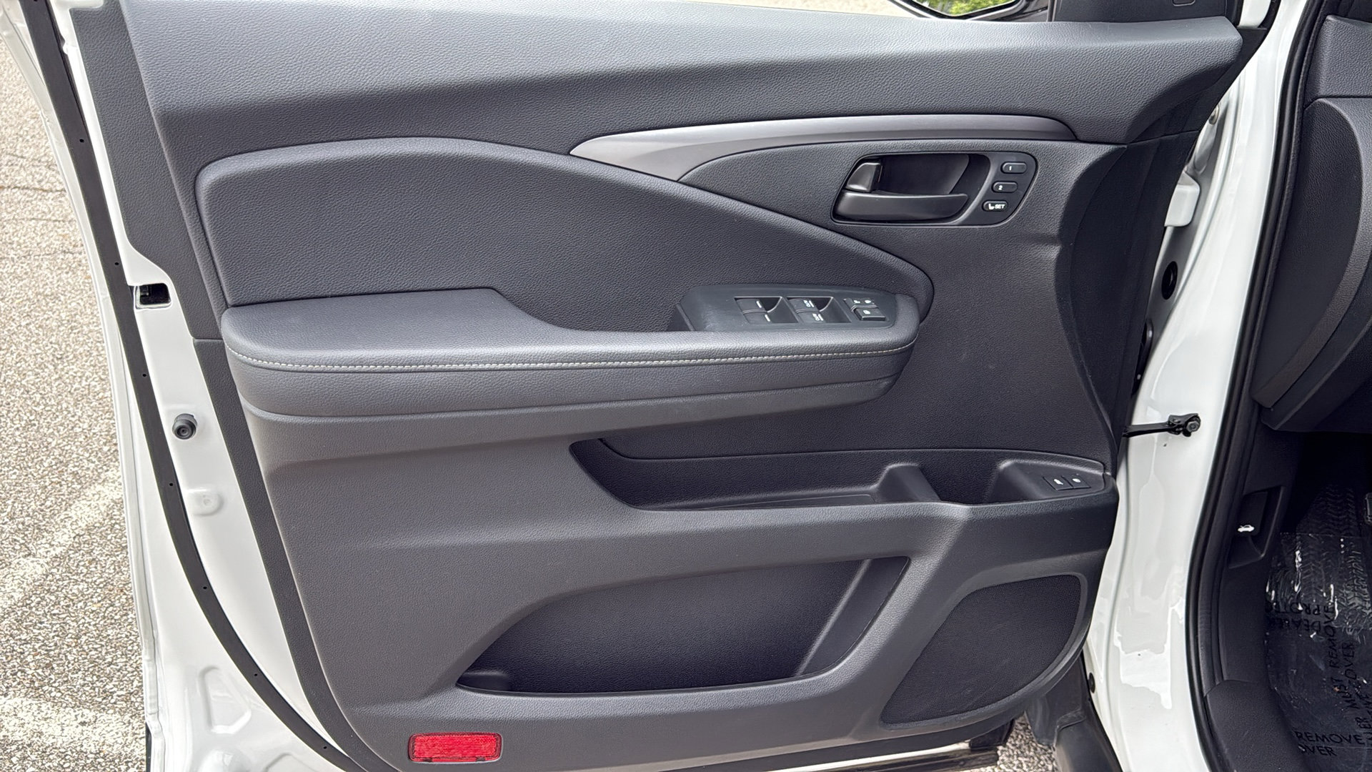 Used 2023 Honda Passport EX-L image 10