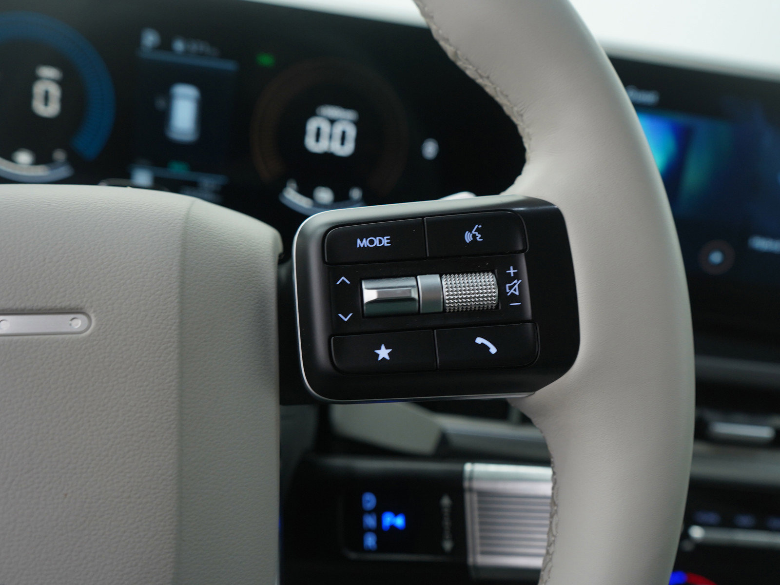 Used 2025 Hyundai Santa Fe SEL image 28