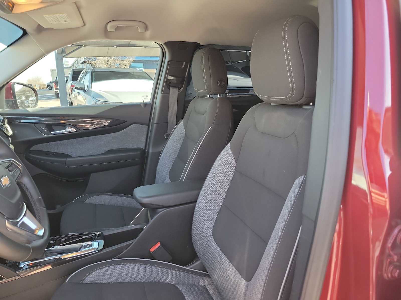 Used 2025 Chevrolet TrailBlazer LT w/ Convenience Package image 11