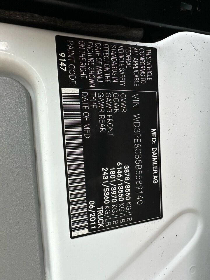 Used 2011 Mercedes-Benz Sprinter 2500 image 22