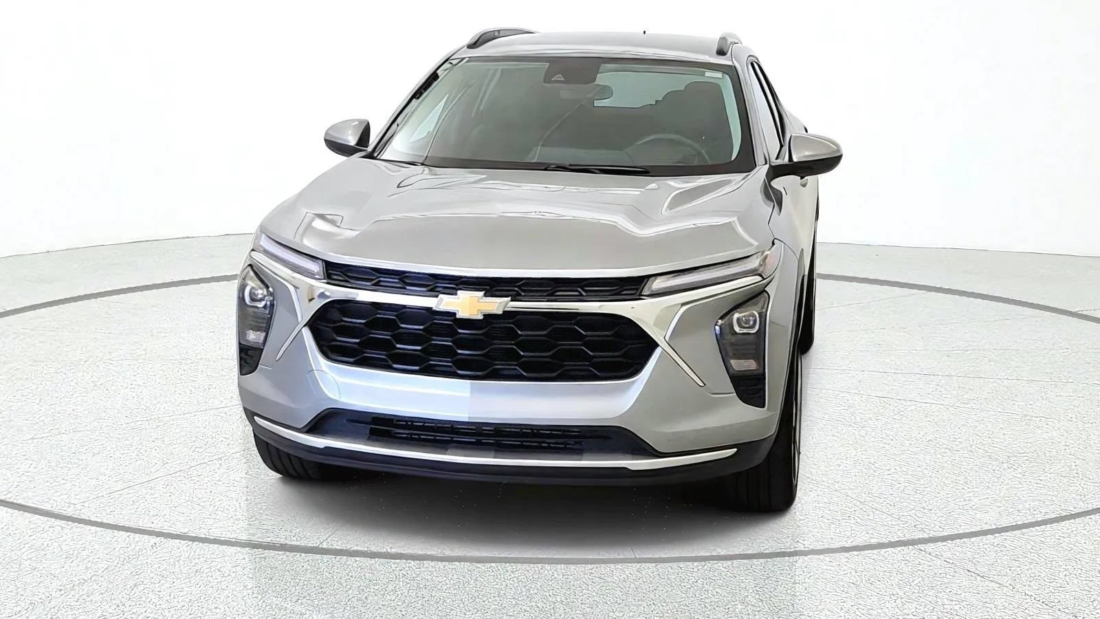 Used 2024 Chevrolet Trax LT FWD image 3