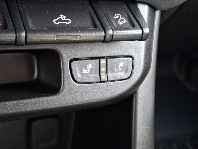 Used 2018 Chevrolet Colorado Z71 AWD/4WD image 25