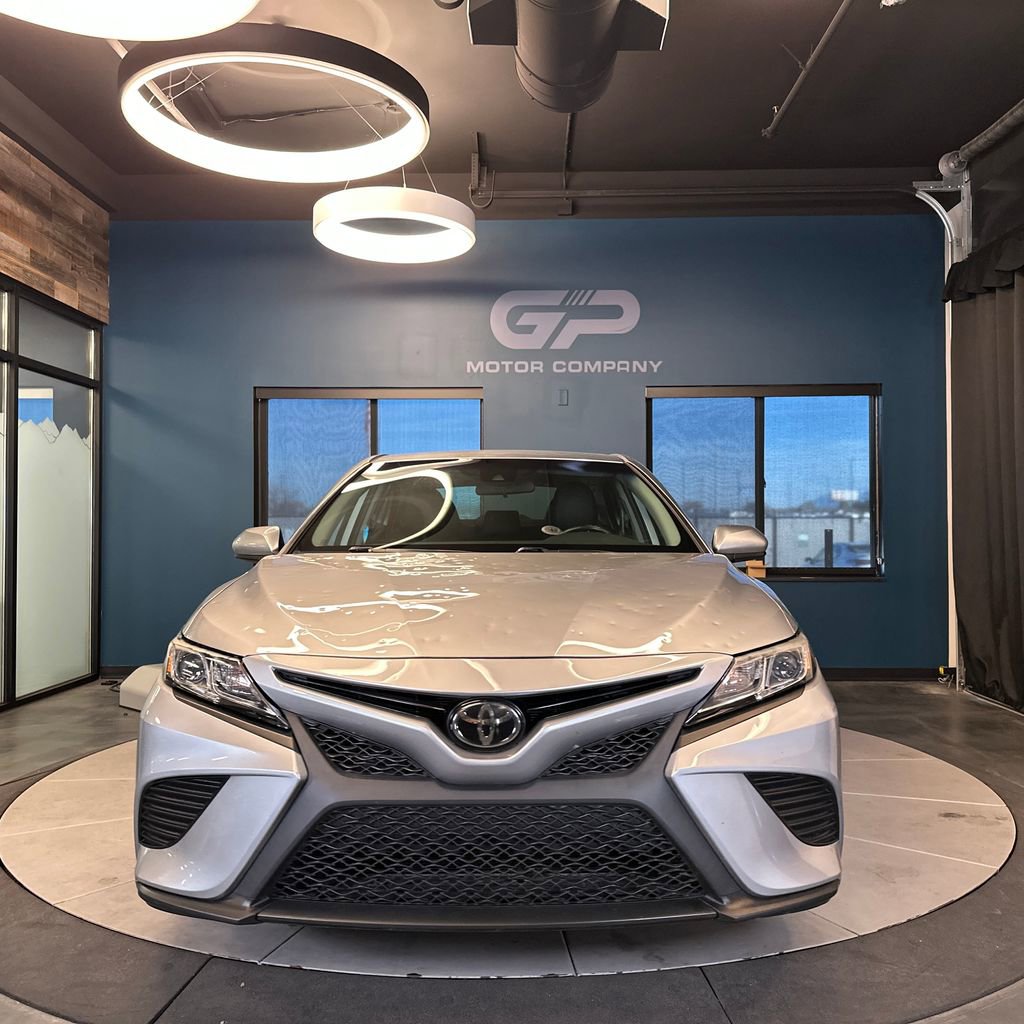 Used 2019 Toyota Camry SE FWD image 8