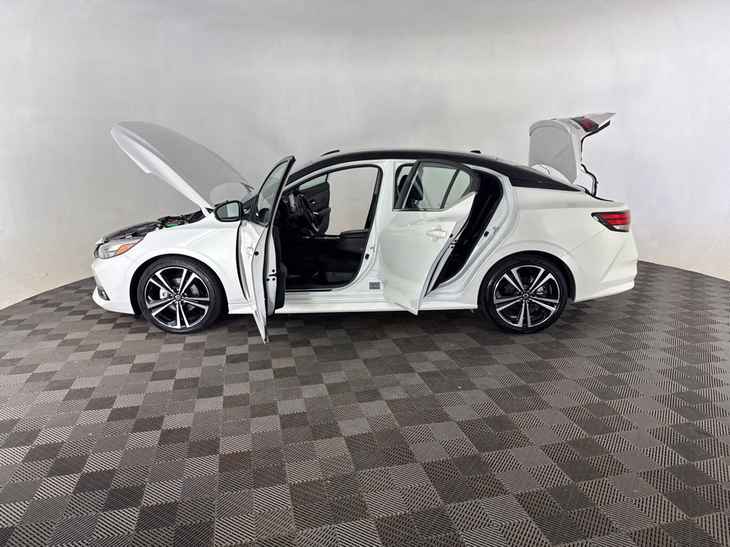 Used 2021 Nissan Sentra SR FWD image 14