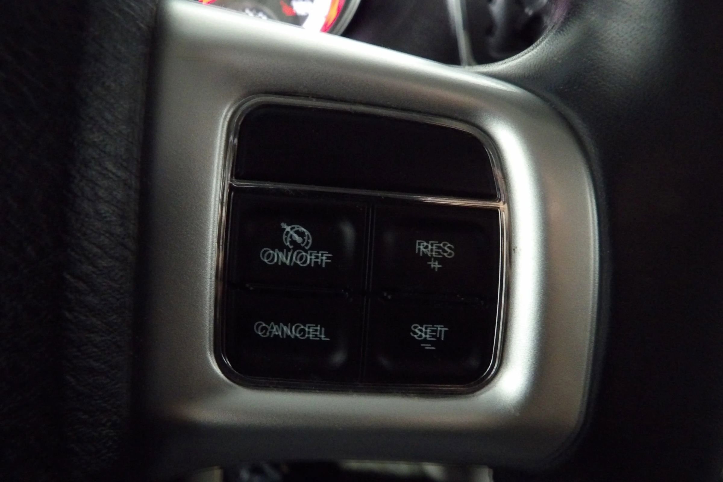 Used 2015 Dodge Grand Caravan American Value Package w/ UConnect Hands-Free Group image 16