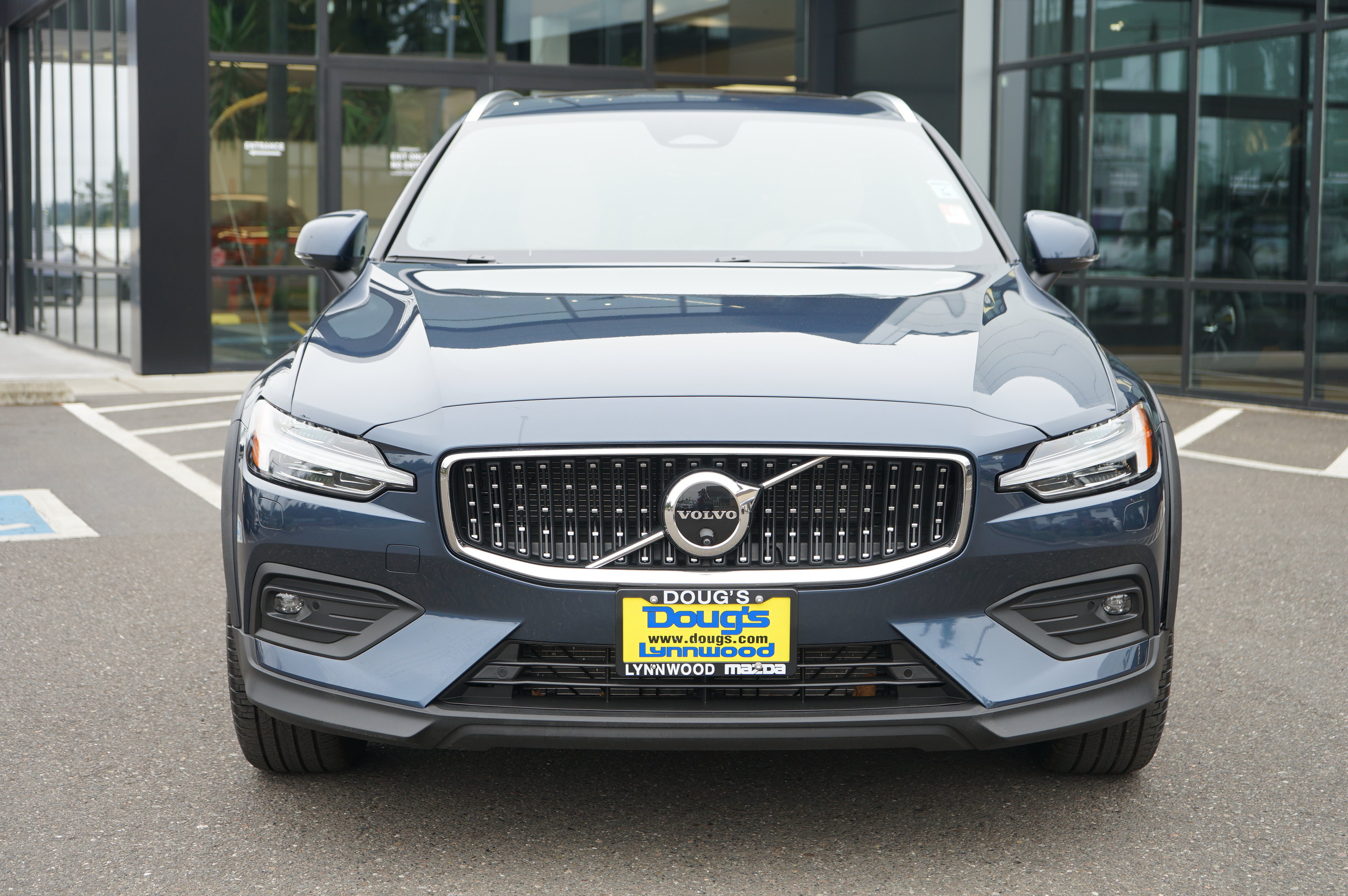 Used 2026 Volvo V60 B5 Cross Country Ultra AWD/4WD image 10