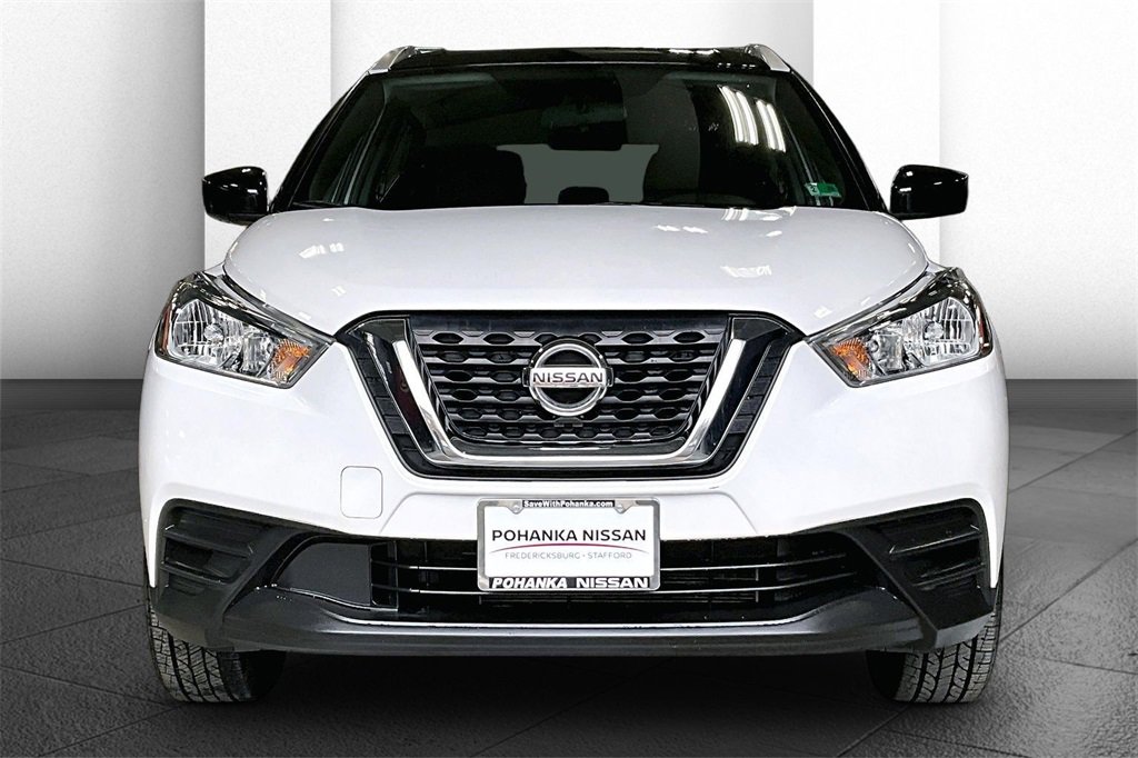 Certified 2019 Nissan Kicks SV image 2
