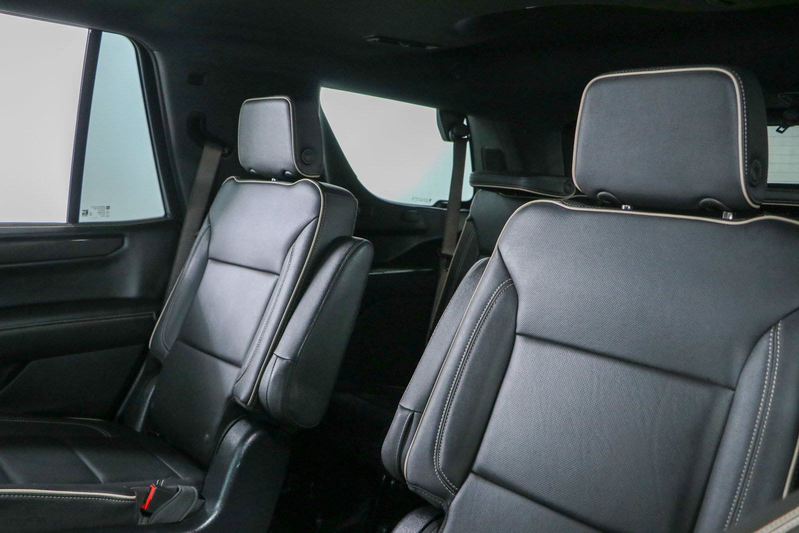 Used 2025 GMC Yukon Elevation w/ LPO, Elevation Black Package AWD/4WD image 29