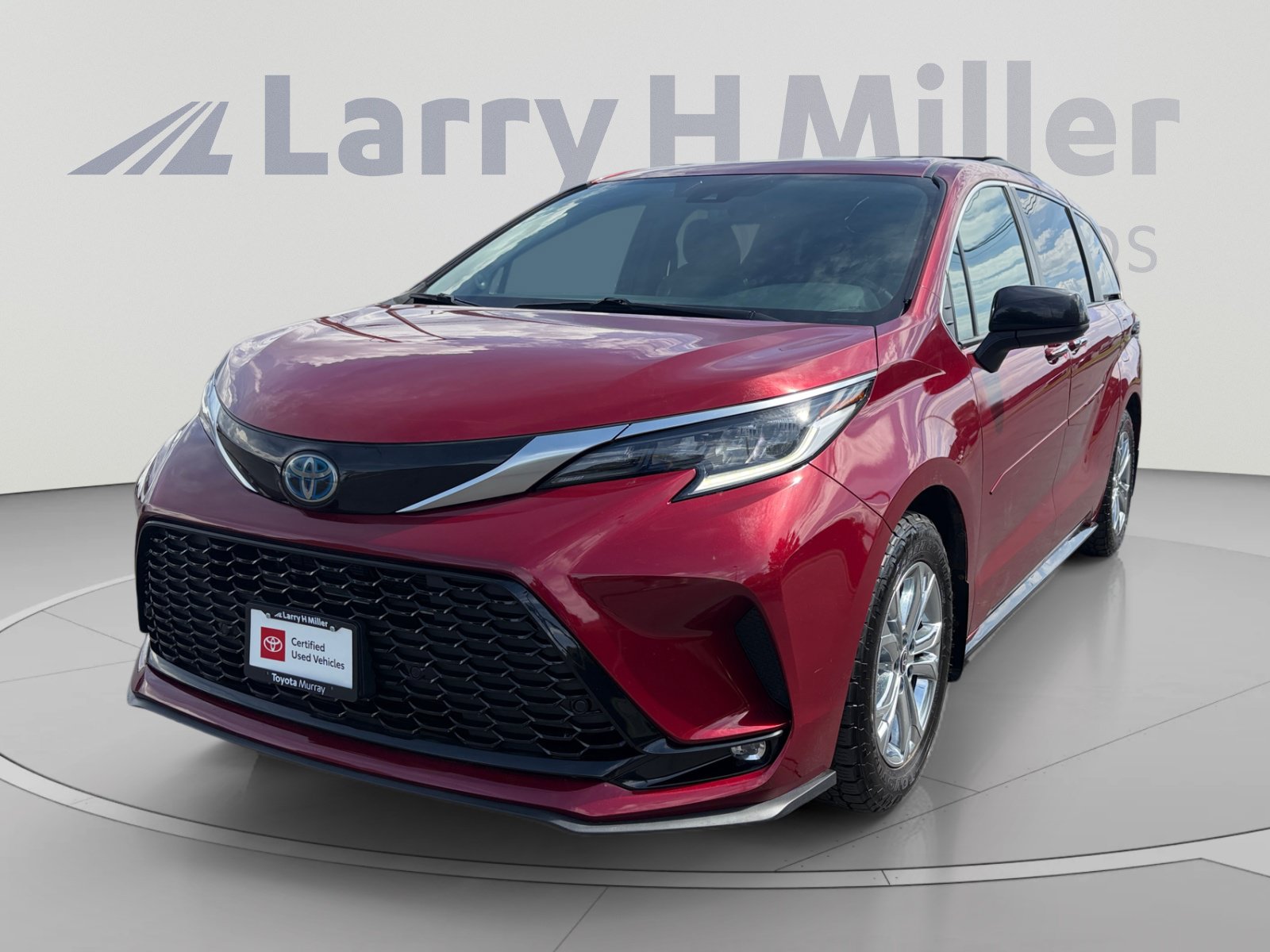 Used 2022 Toyota Sienna XSE w/ XSE Plus Package