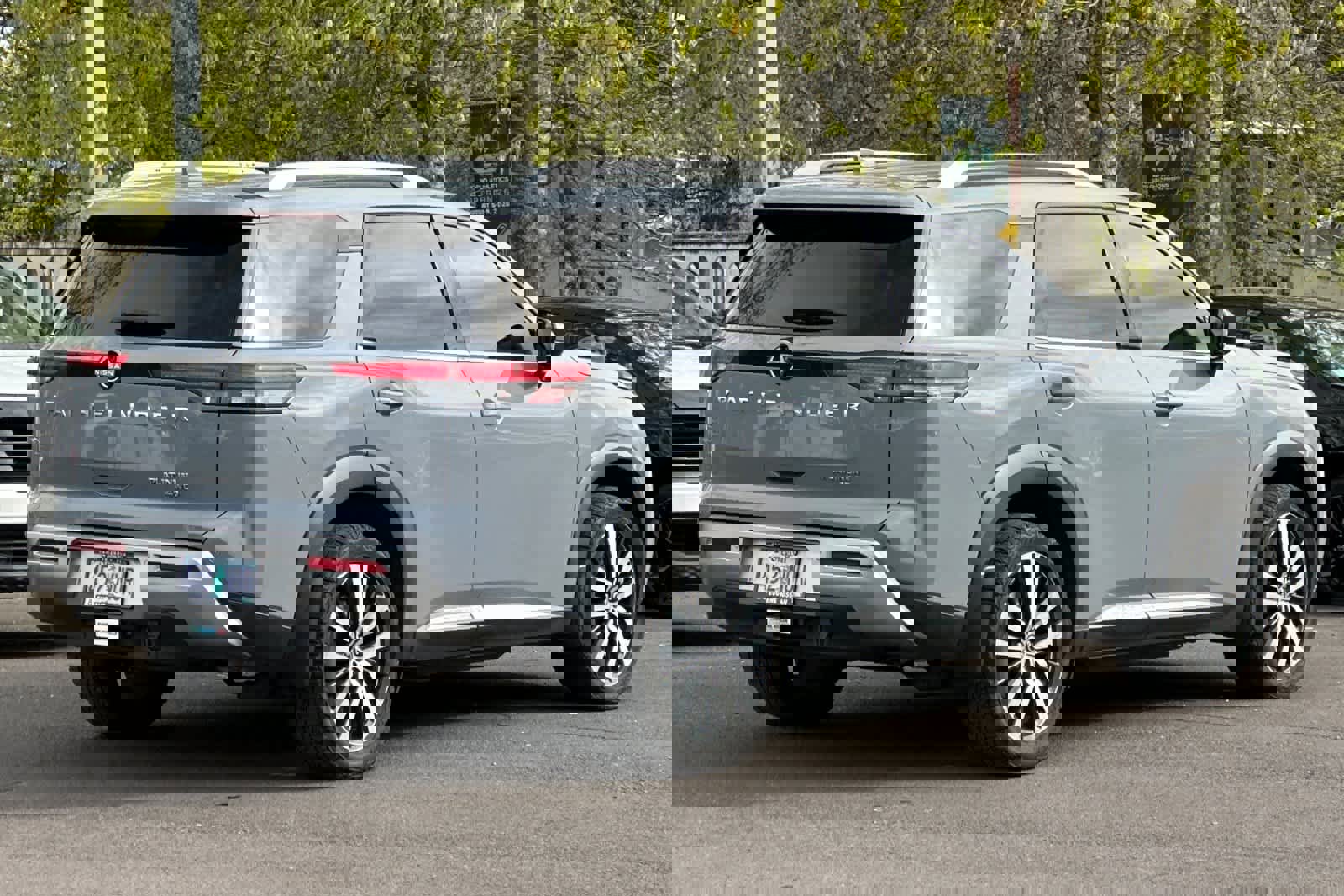 Used 2023 Nissan Pathfinder Platinum image 2