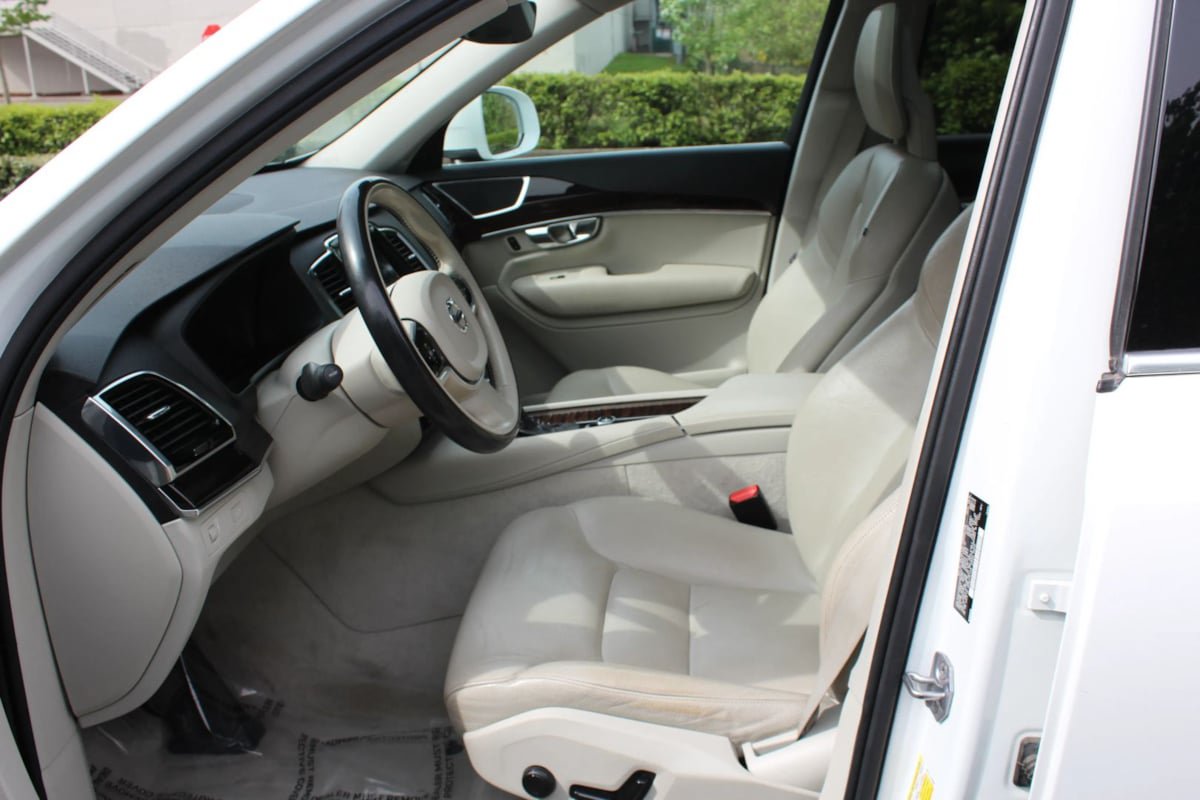 Used 2016 Volvo XC90 T6 Momentum AWD/4WD image 10