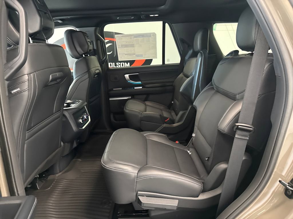 New 2026 Ford Expedition Platinum w/ Stealth Performance Package AWD/4WD image 12