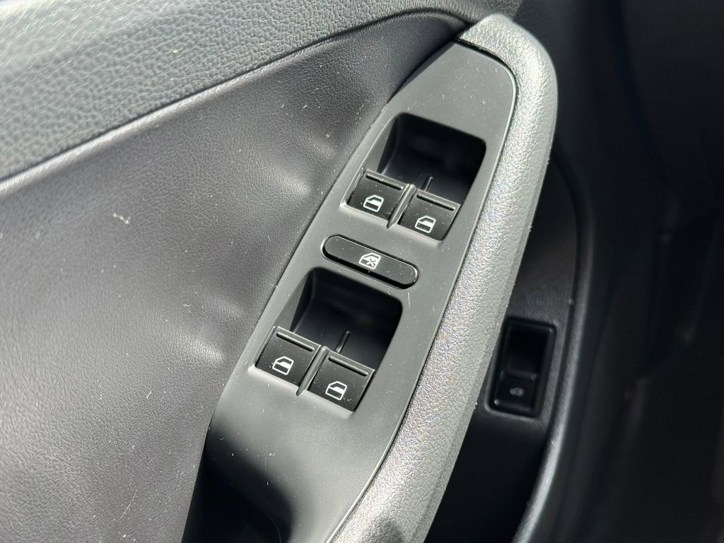 Used 2016 Volkswagen Jetta Sport FWD image 30