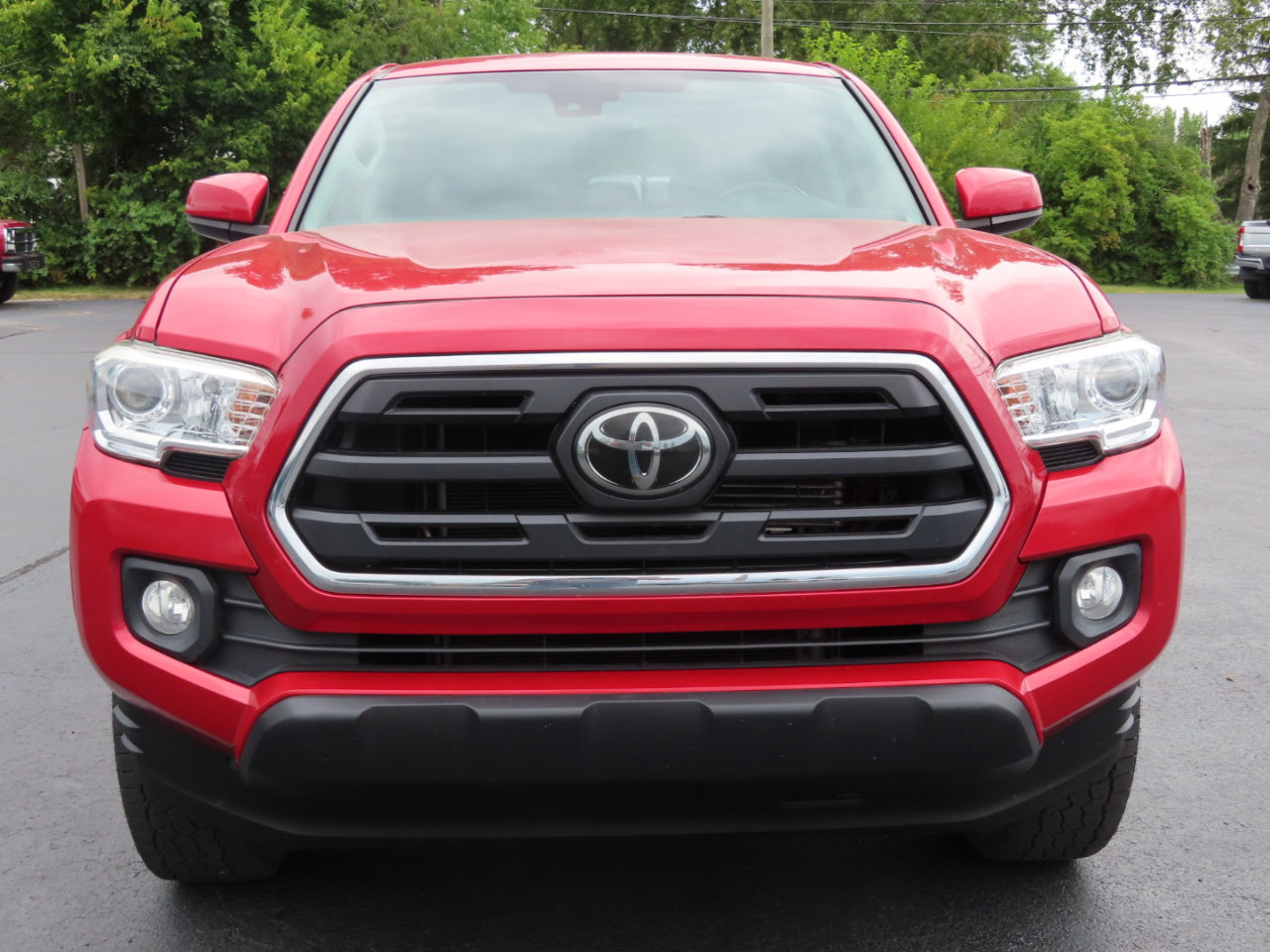 Used 2019 Toyota Tacoma SR5 image 9
