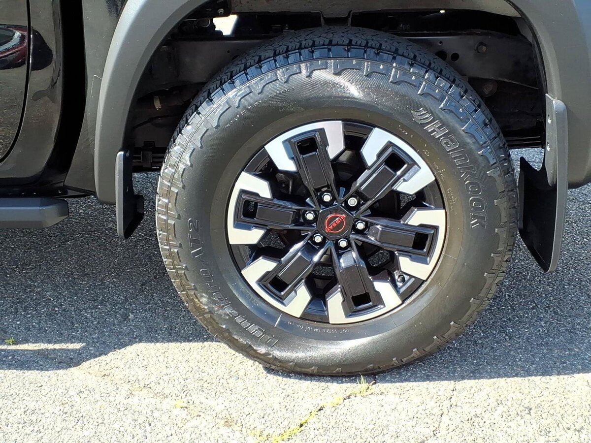 Used 2023 Nissan Frontier PRO-4X w/ Pro Convenience Package AWD/4WD image 9