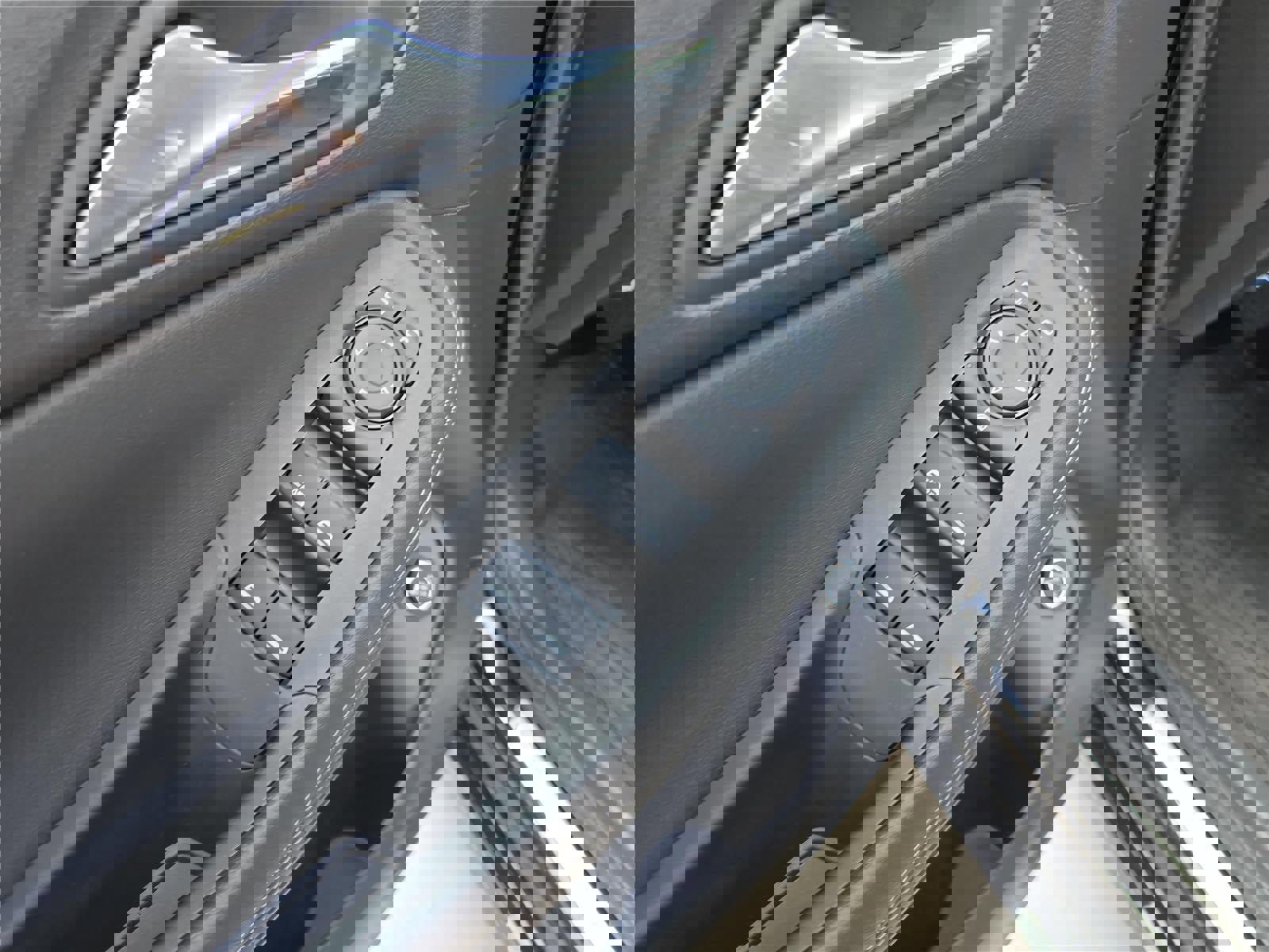 Used 2023 Buick Encore GX Select w/ Sport Touring Package image 12