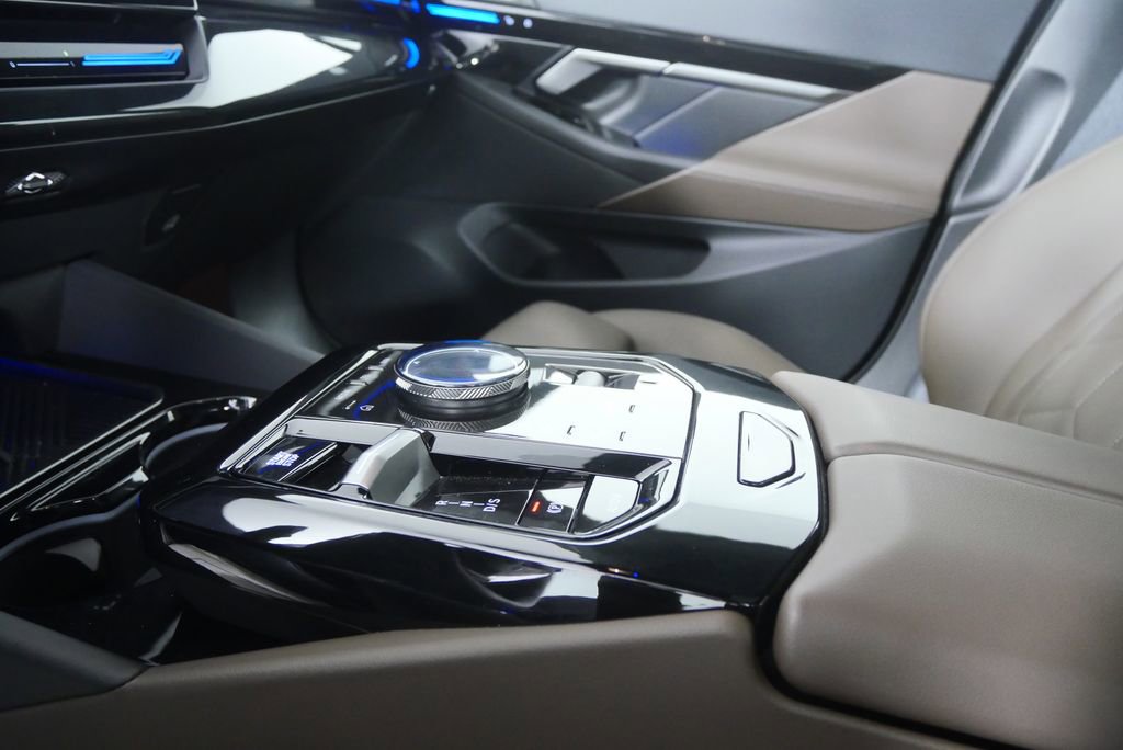 Certified 2026 BMW 530i image 22