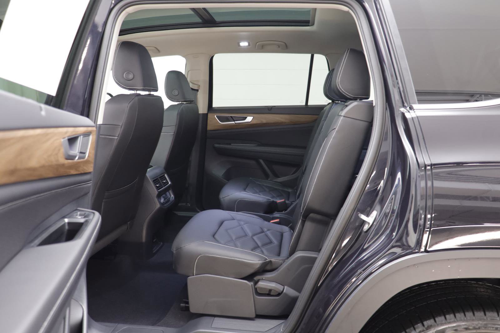 New 2026 Volkswagen Atlas SE image 12