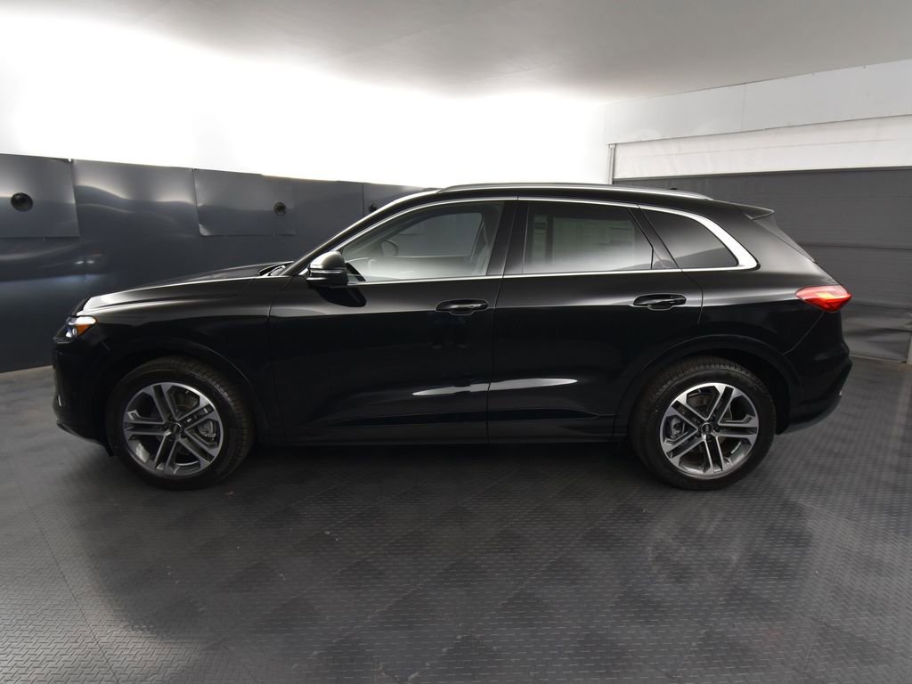 New 2025 Audi Q5 Prestige image 2