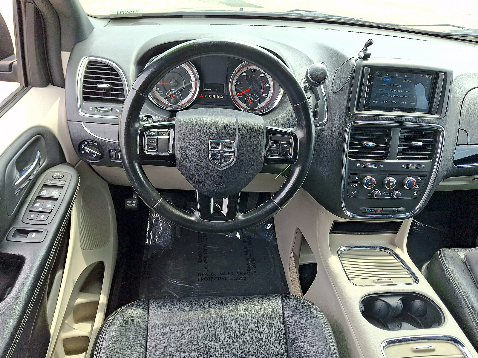 Used 2020 Dodge Grand Caravan SXT FWD image 12
