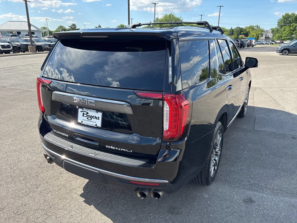 Used 2023 GMC Yukon Denali Ultimate w/ LPO, Floor Liner Package AWD/4WD image 3