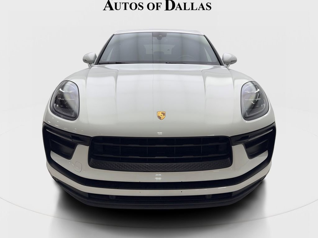 Used 2022 Porsche Macan image 3