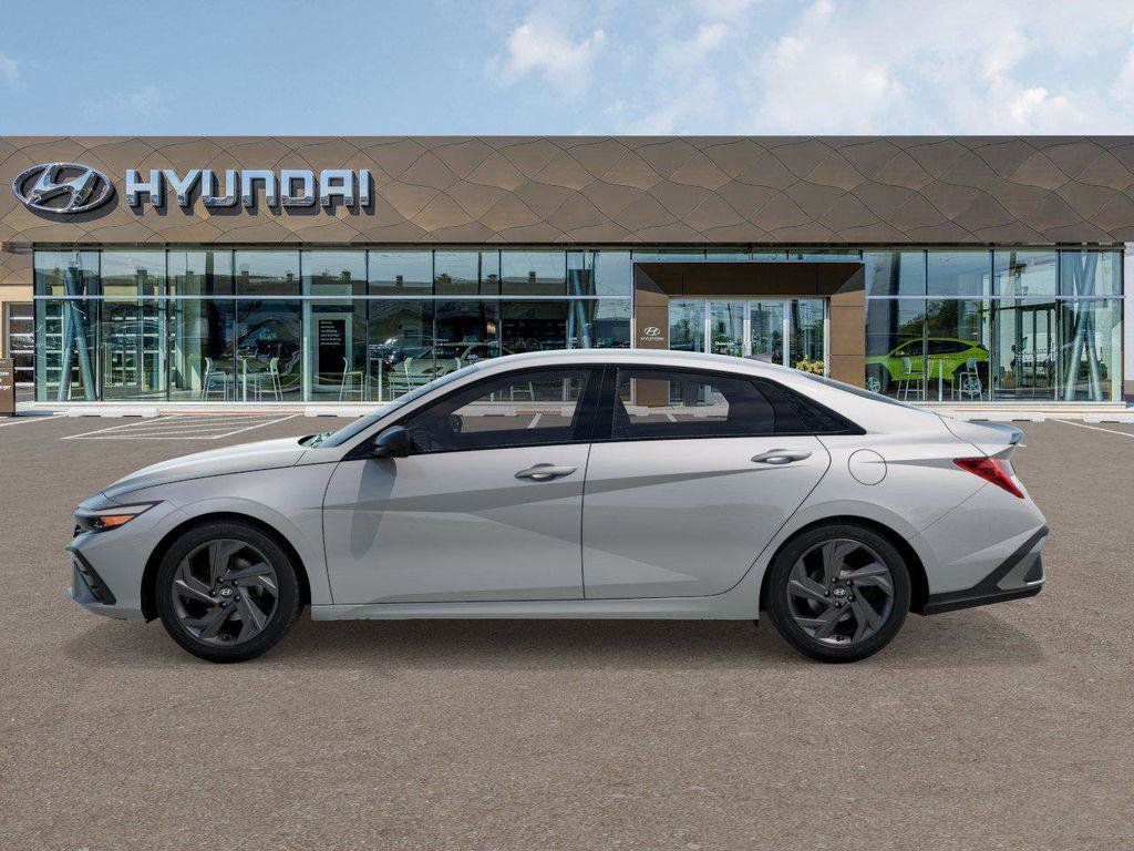 New 2026 Hyundai Elantra Sport image 3