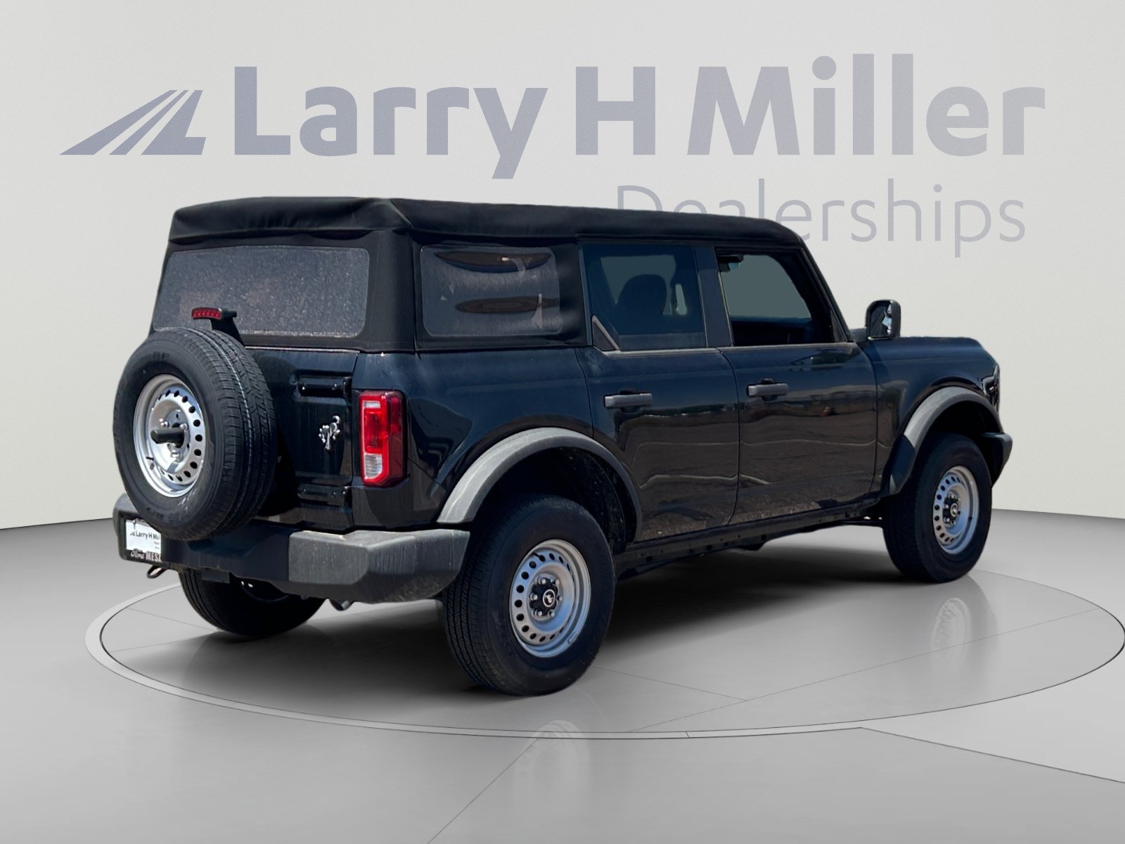 New 2025 Ford Bronco 4-Door AWD/4WD image 5