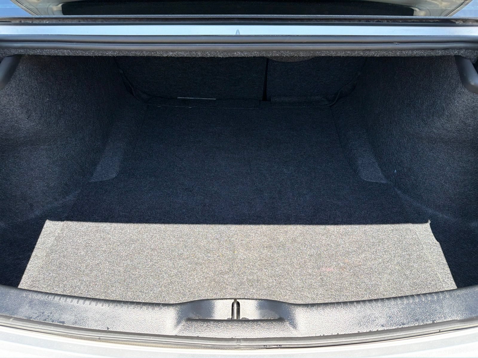 Used 2023 Chrysler 300 Touring w/ Sport Appearance Package RWD image 17