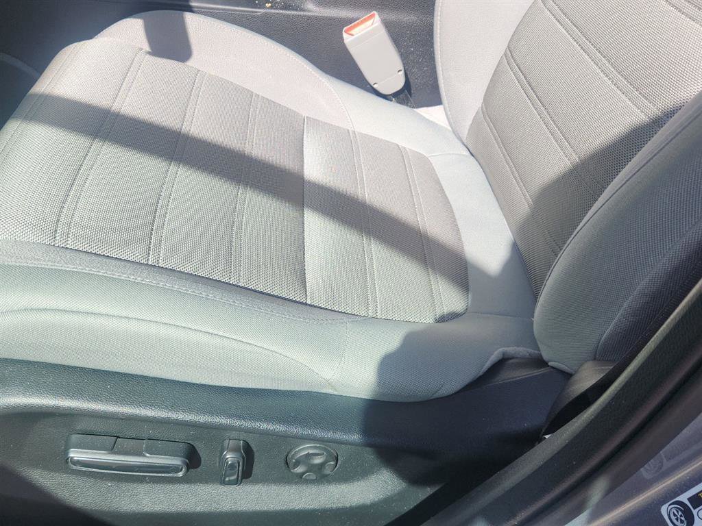 Used 2018 Honda CR-V EX image 12