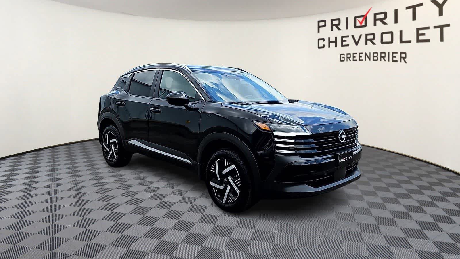 Used 2026 Nissan Kicks SV w/ SV Premium Package FWD image 2