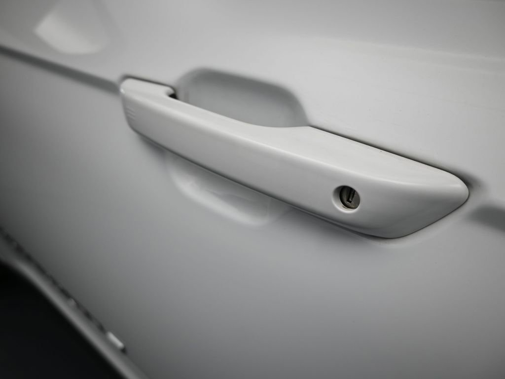 Used 2023 Jeep Grand Cherokee L Laredo w/ Luxury Tech Group I image 34