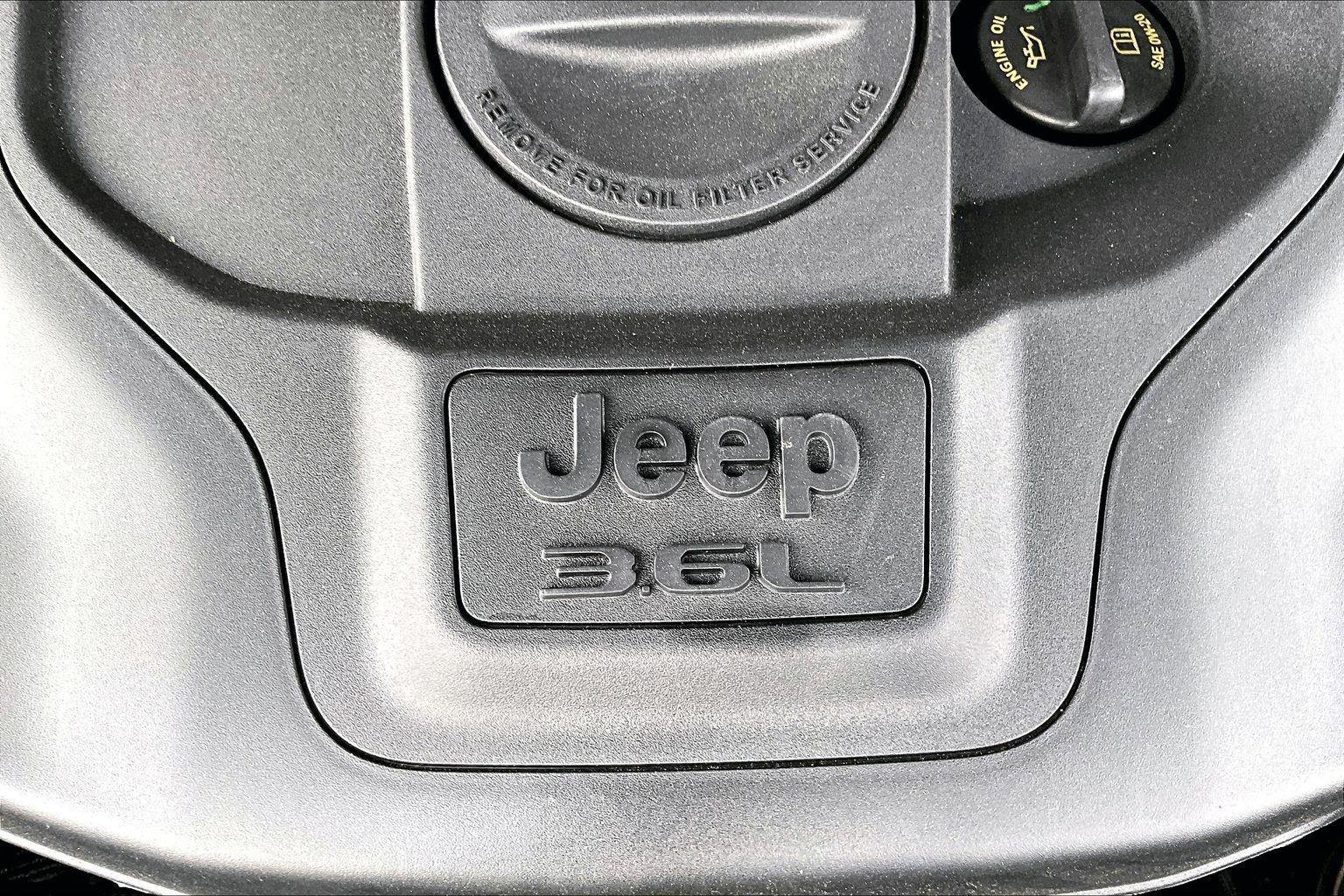 Used 2022 Jeep Grand Cherokee L Summit w/ Advanced Protech Group IV image 36